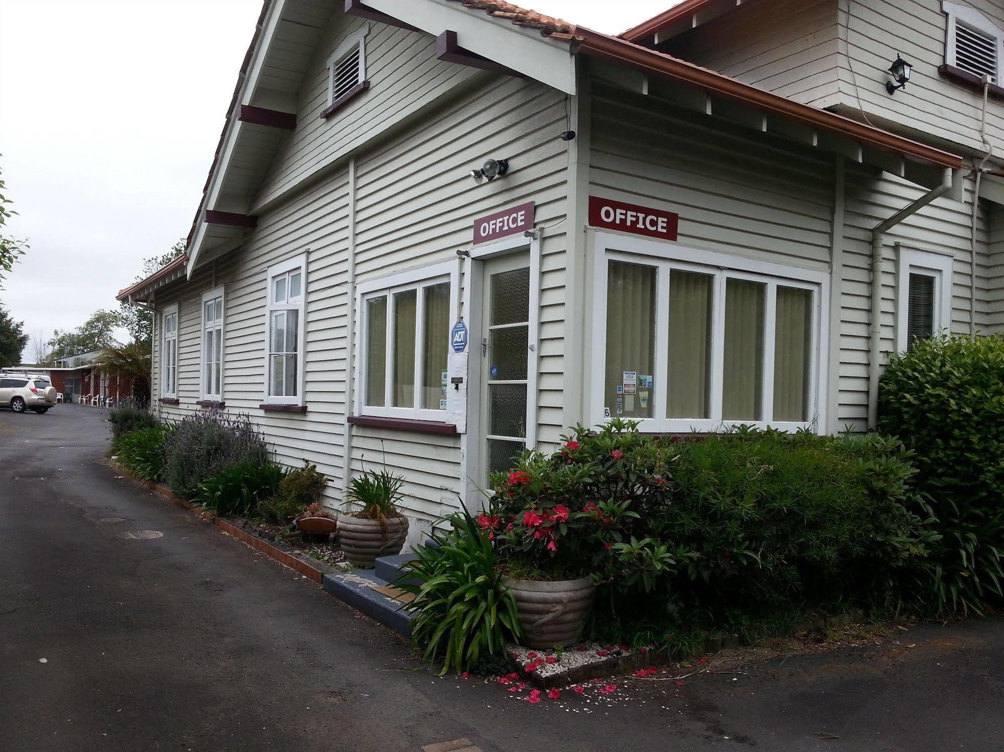 Manhattan Lodge Motel Гамільтон Екстер'єр фото
